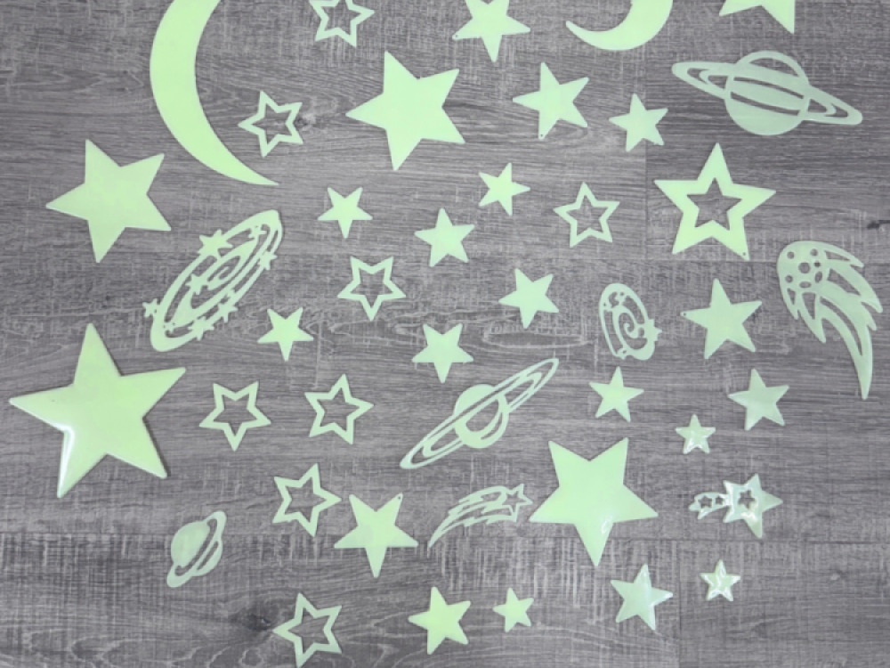UV Glow in Dark (Moon, planets and stars – 43 piece set)