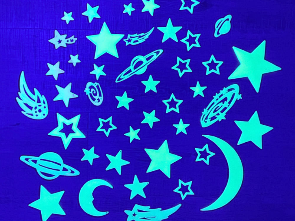 UV Glow in Dark (Moon, planets and stars – 43 piece set)