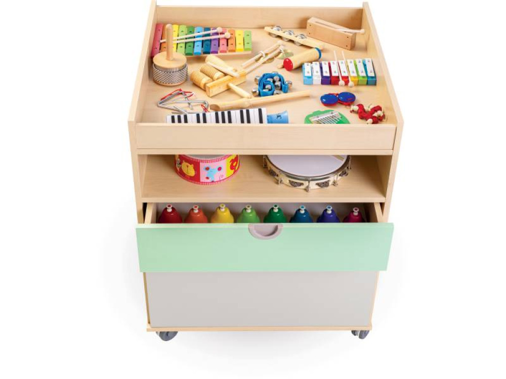 Cubo. Cabinet with musical instruments
