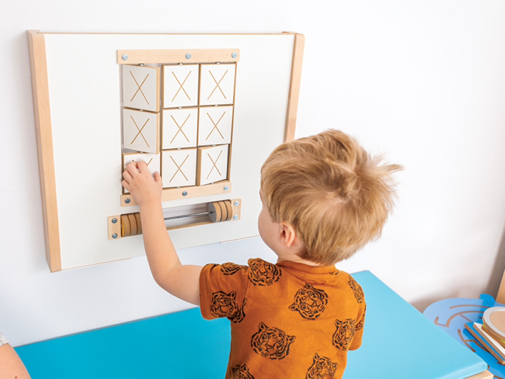 Wall panel - Tic Tac Toe