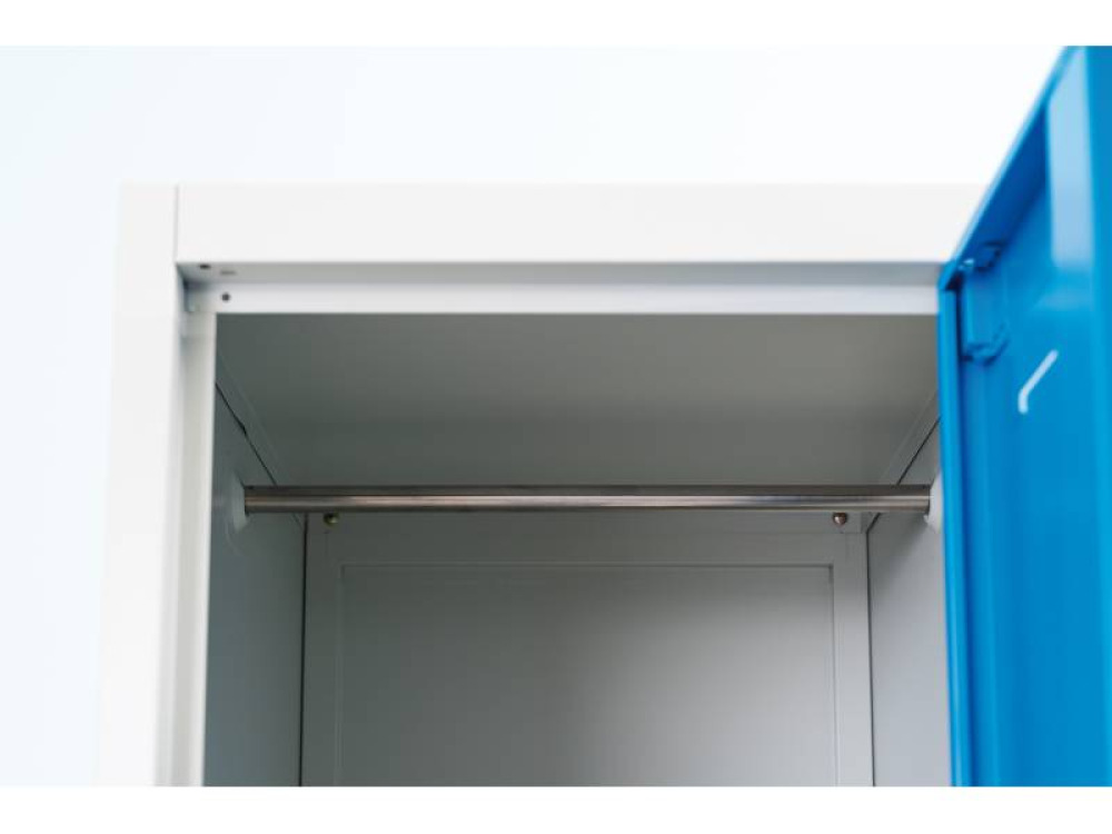 Metal 4-person cloakroom with a combination lock. Grey - size L.