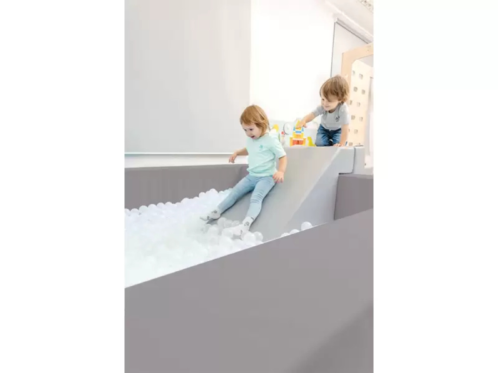 Rectangle 3 x 2 m. Foam ball pit