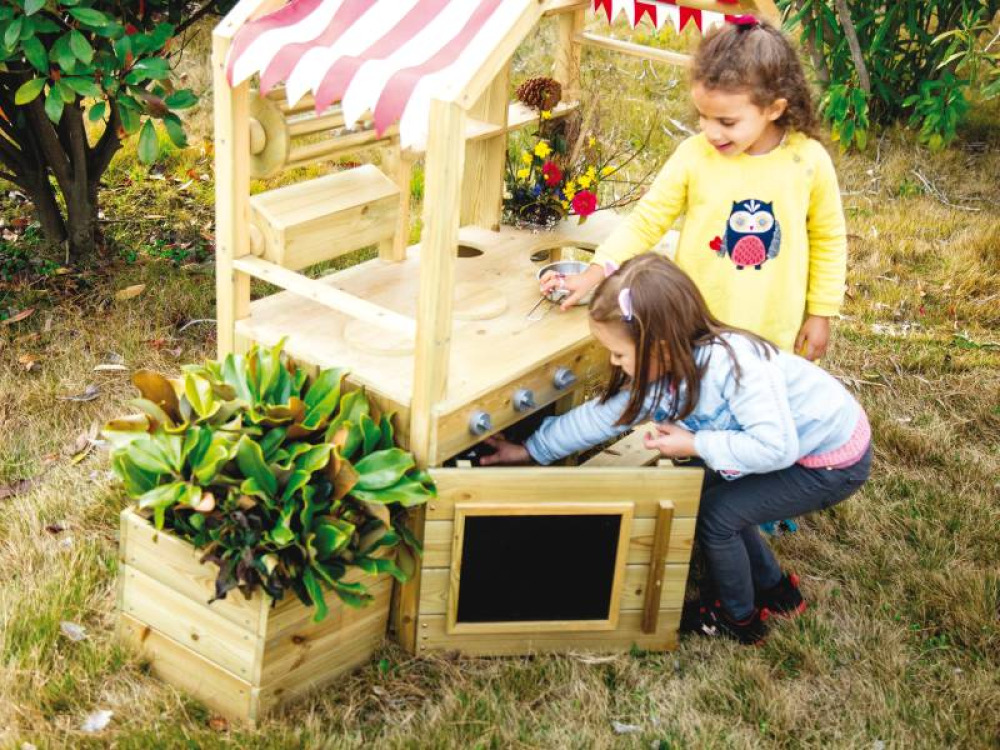 Wooden kitchen - mud kitchen