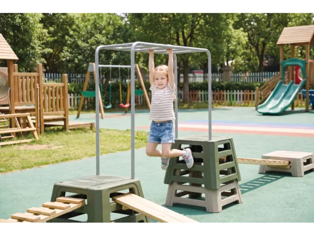 Wooden climbing ladder