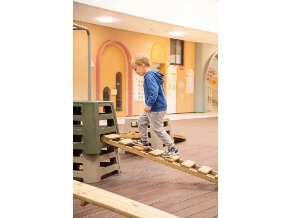 Wooden climbing ladder