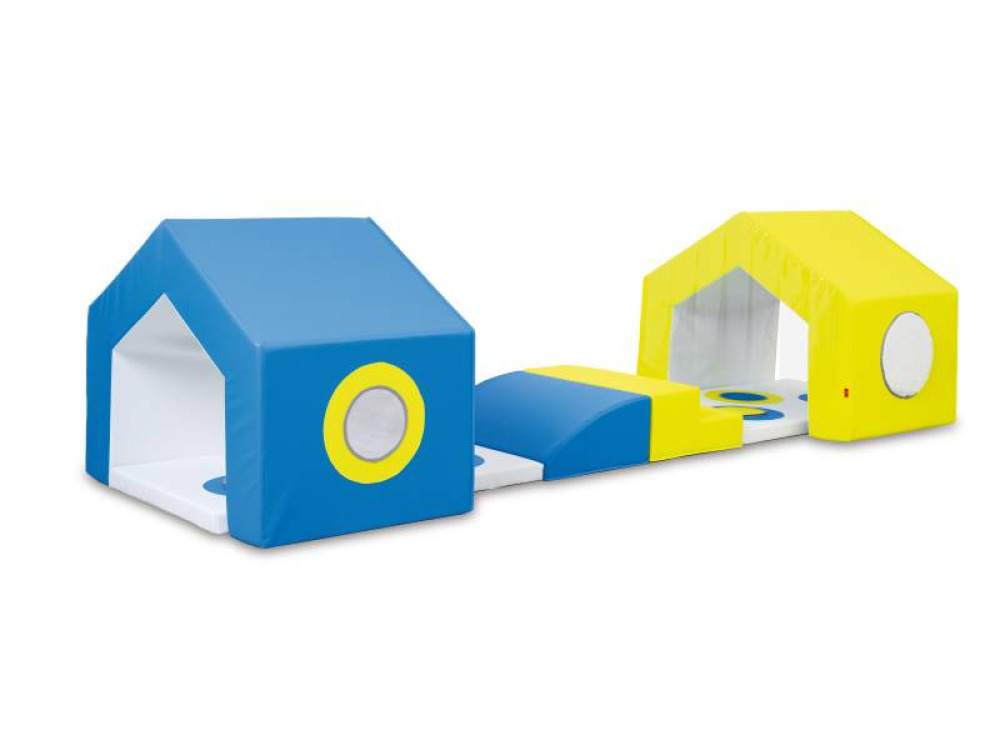Foam tunnel with mirrors and curtain. Set