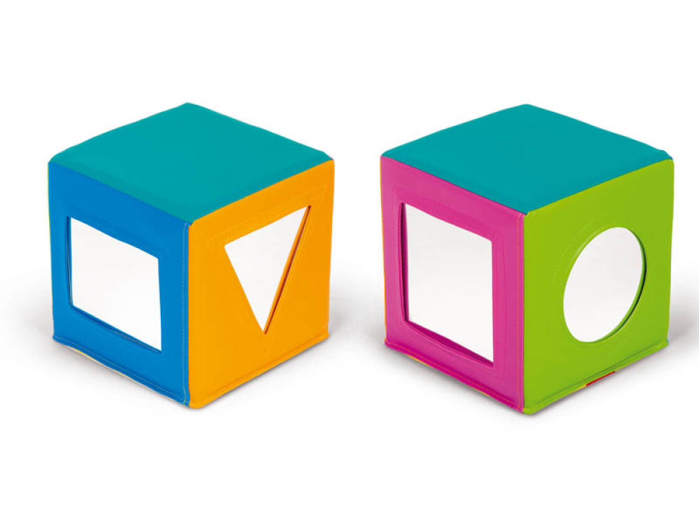 Foam cube with mirrors
