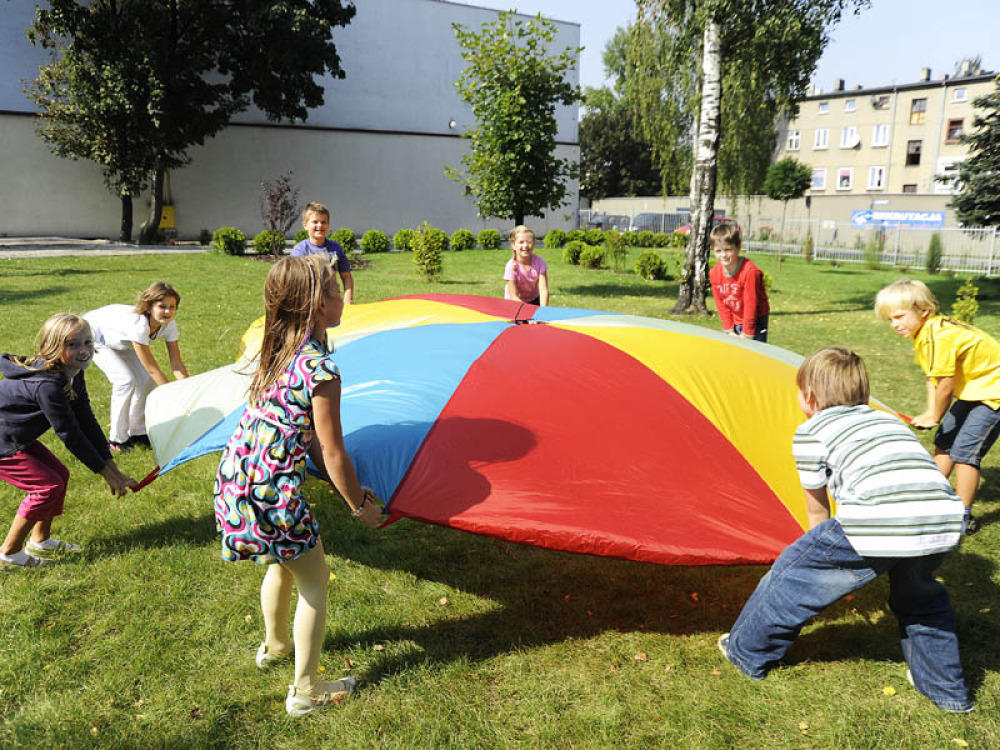 Round parachutes o 6 m
