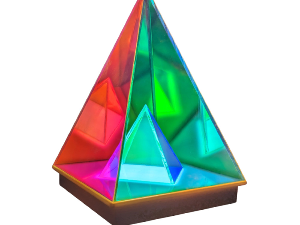 3D Prism Light – Pyramid
