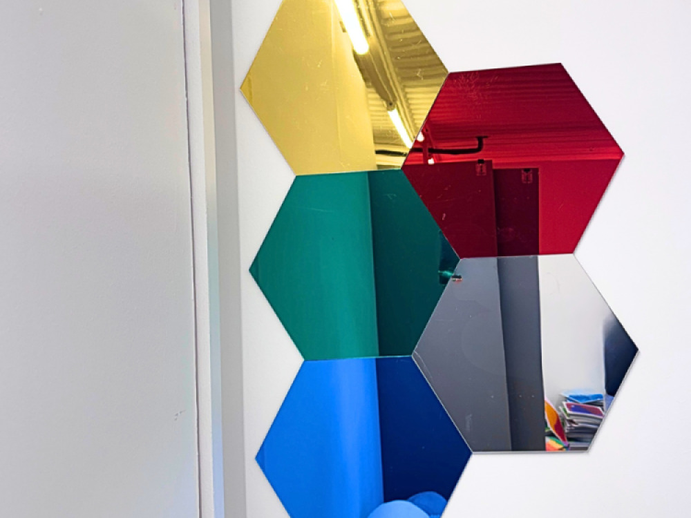 Coloured Hexagon Mirrors – 5 pcs