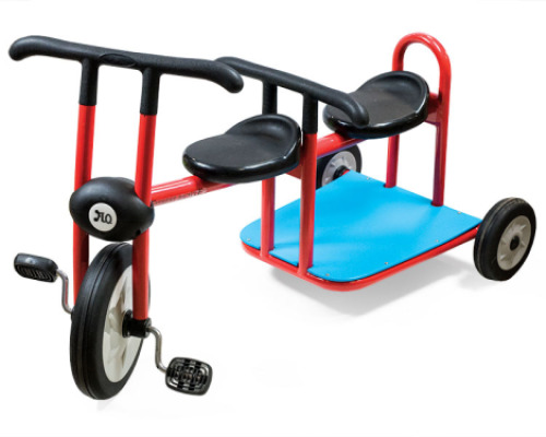 Two-seat tricycle