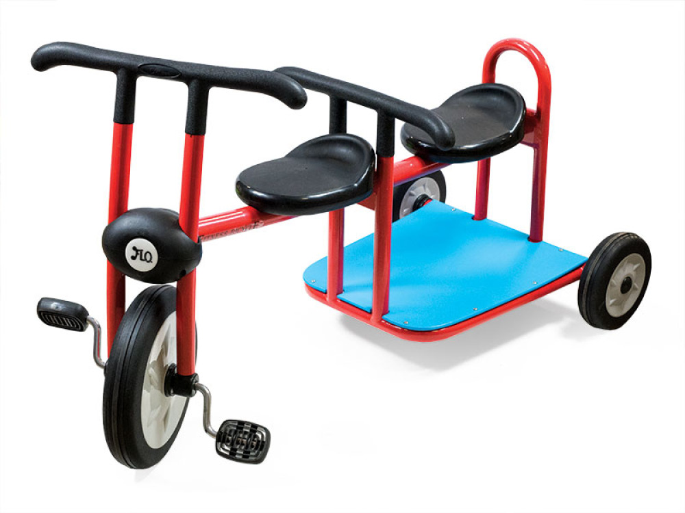 Two-seat tricycle