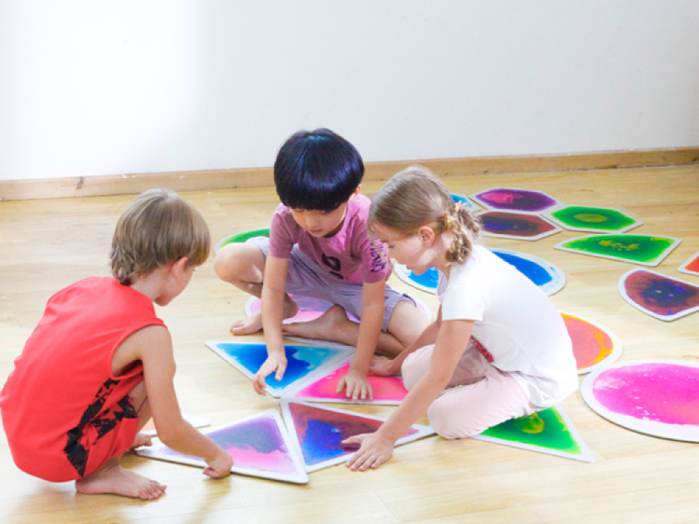Hexagon Liquid Floor tile (Set of 4)