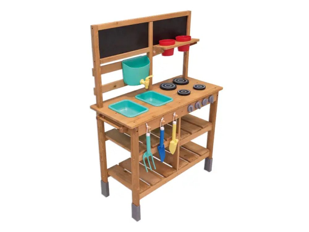 Garden kitchen with chalk boards