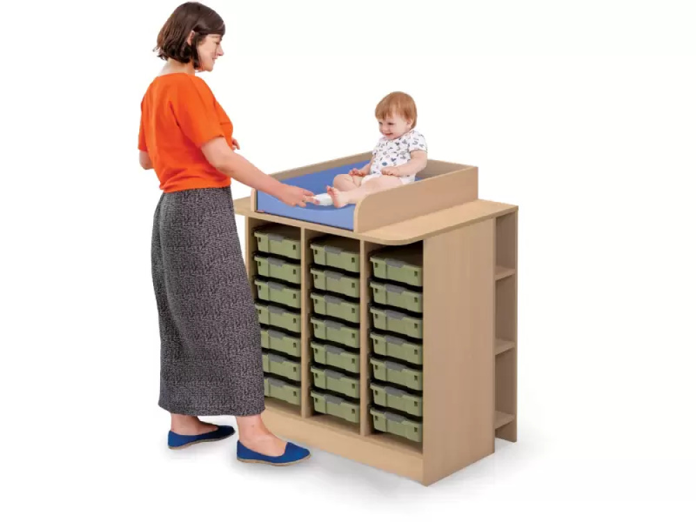 Single changing unit for plastic container