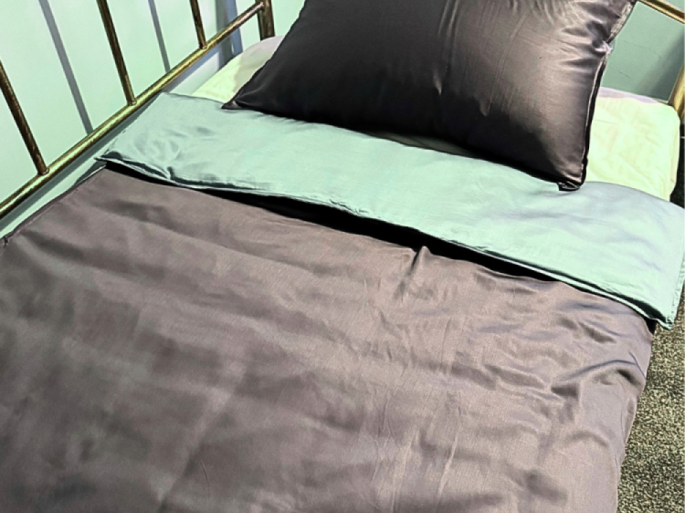 Light Weight Breathable Bamboo Fabric Weighted Blanket and Pillow Case 3kg | Grey/Green