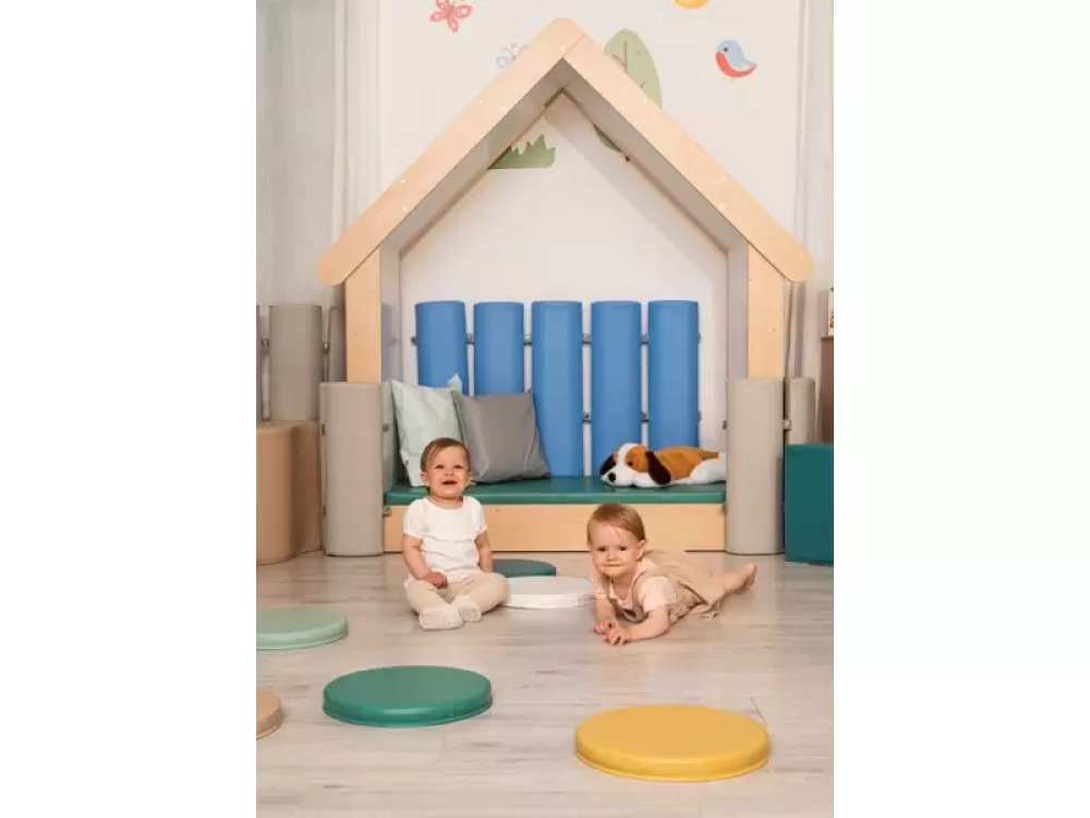 Hideout with bookcase