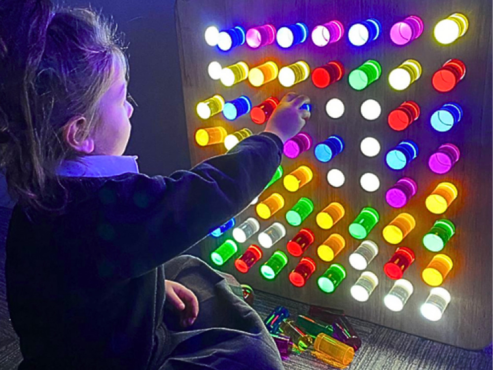 WALL HANGING SENSORY LIGHT PANEL
