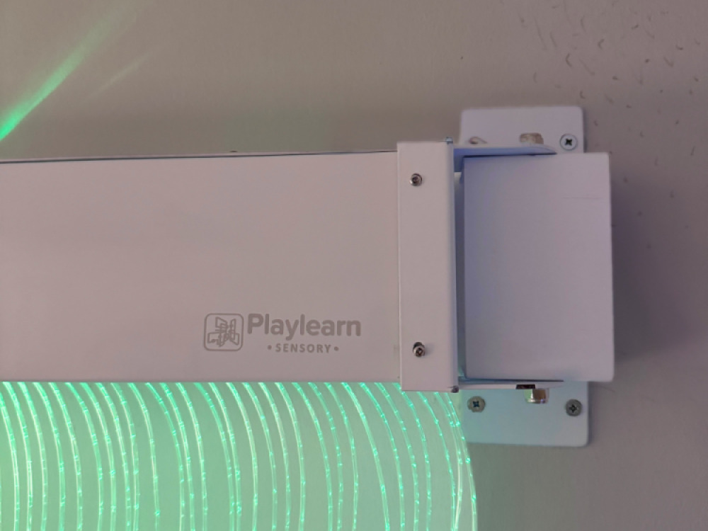 Fibre Optic Curtain with Tails With Swing Bracket (100 Fibre Tails)