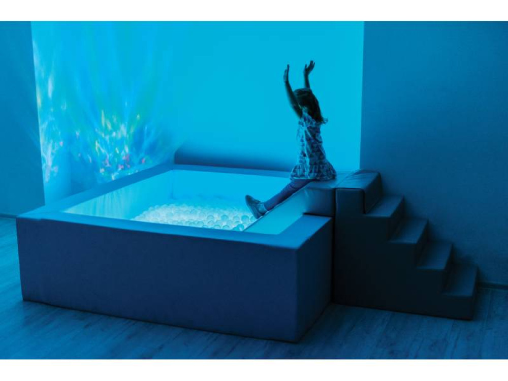 Light strip for dry round pool with a diameter of 1.5 m