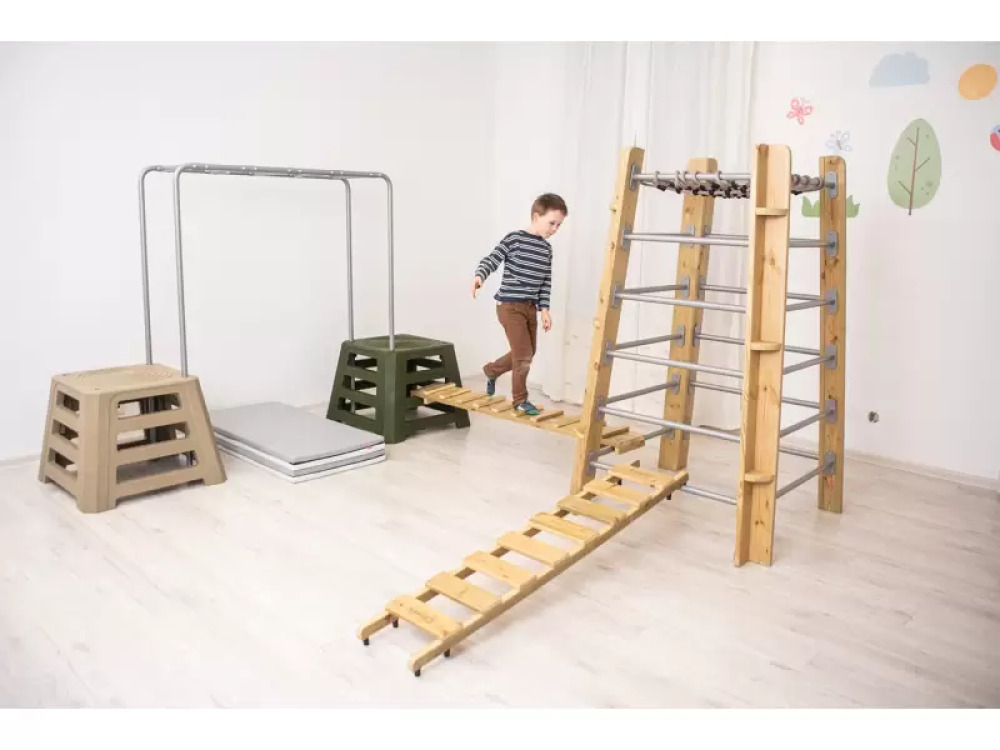 Metal monkey bar
