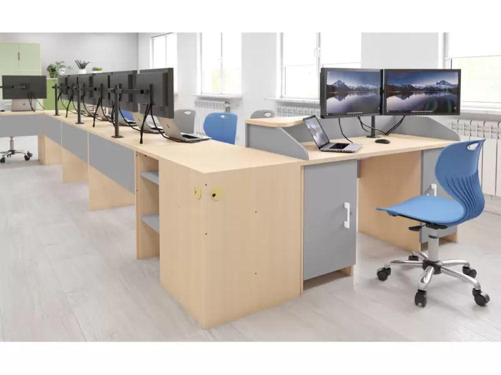 Teacher?s desk. Mila computer & language Lab