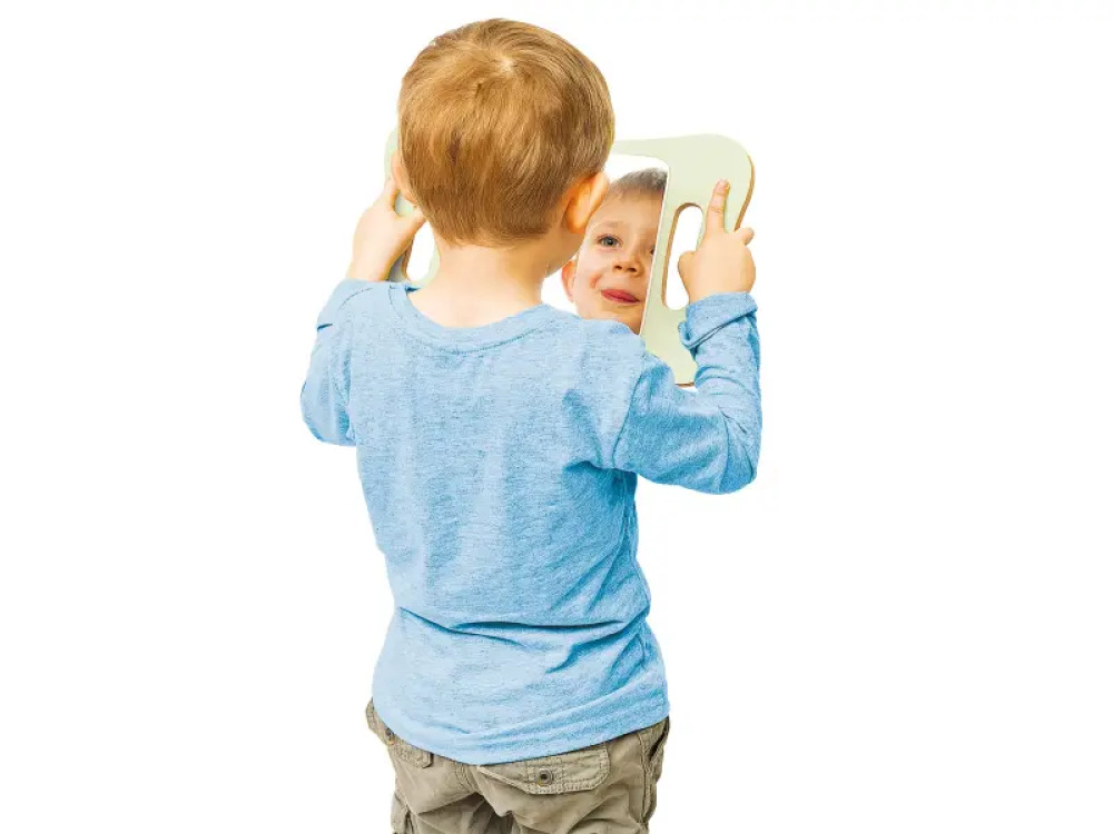 Speech therapy mirror with handles