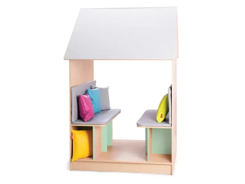 Maxi Hideaway playhouse with sofas. Cubo collection