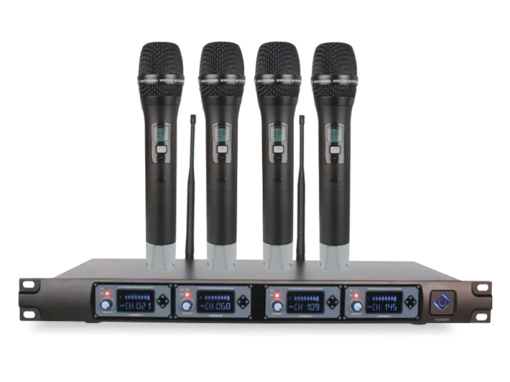 Wireless microphone set