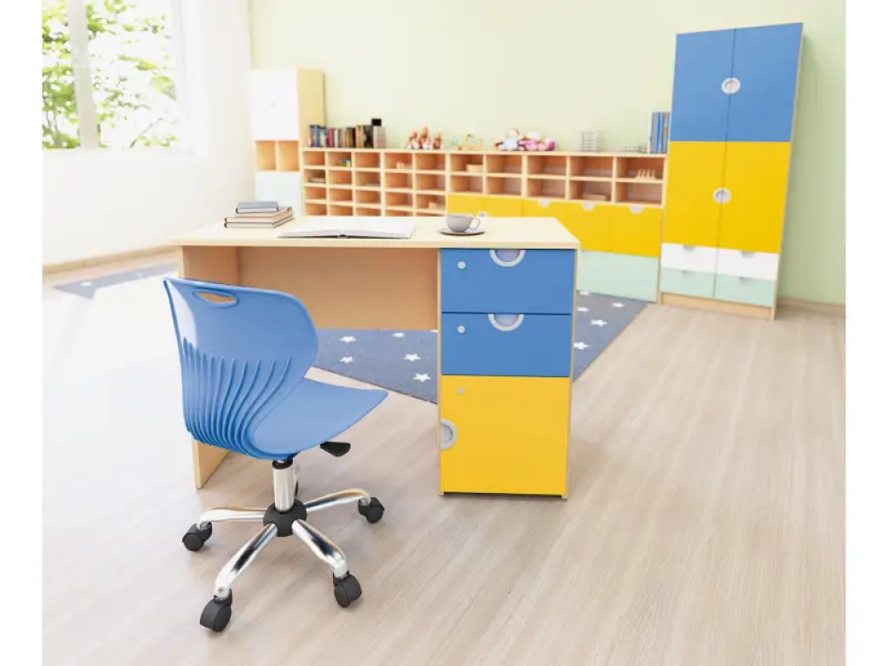 Right-hand desk. Cubo collection