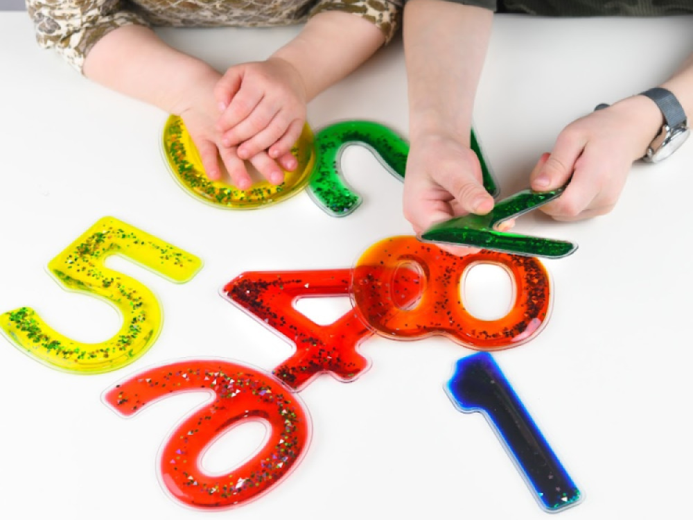Squidgy Sparkly Numbers 10 Pack Sensory Gel Shapes, Glitter & Colourful Liquid, Squidgy Jelly Fidgeting Toy