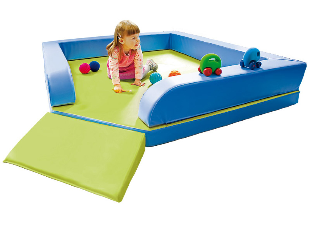 Square. Foam play corner