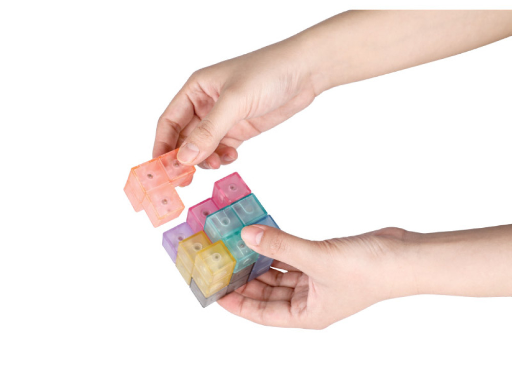 Magnetic cube with worksheets