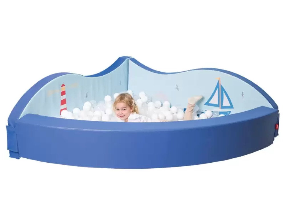 Ocean. Corner ball pool