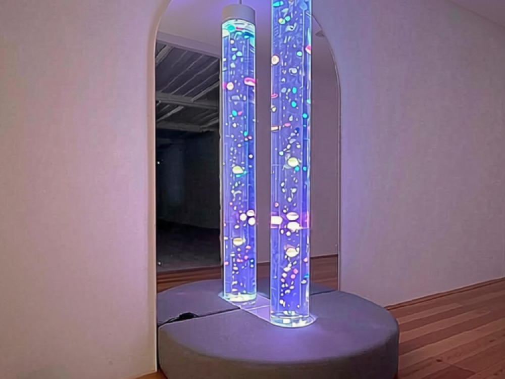 Jumbo Bead Tube with Mirror and Padded Surround