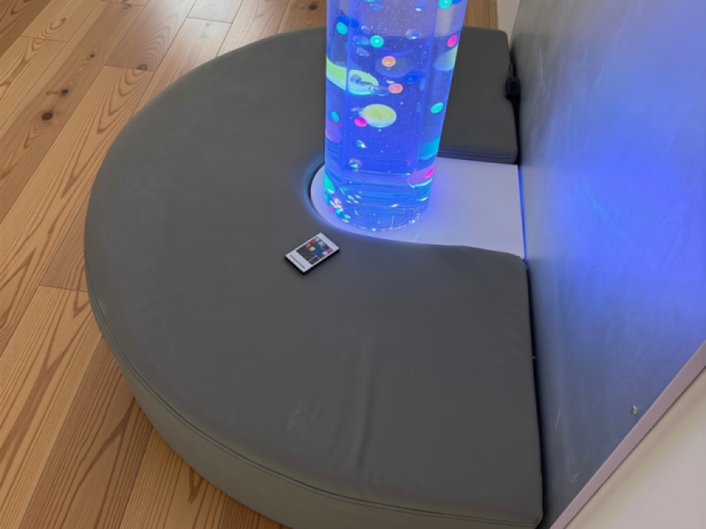 Jumbo Bead Tube with Mirror and Padded Surround