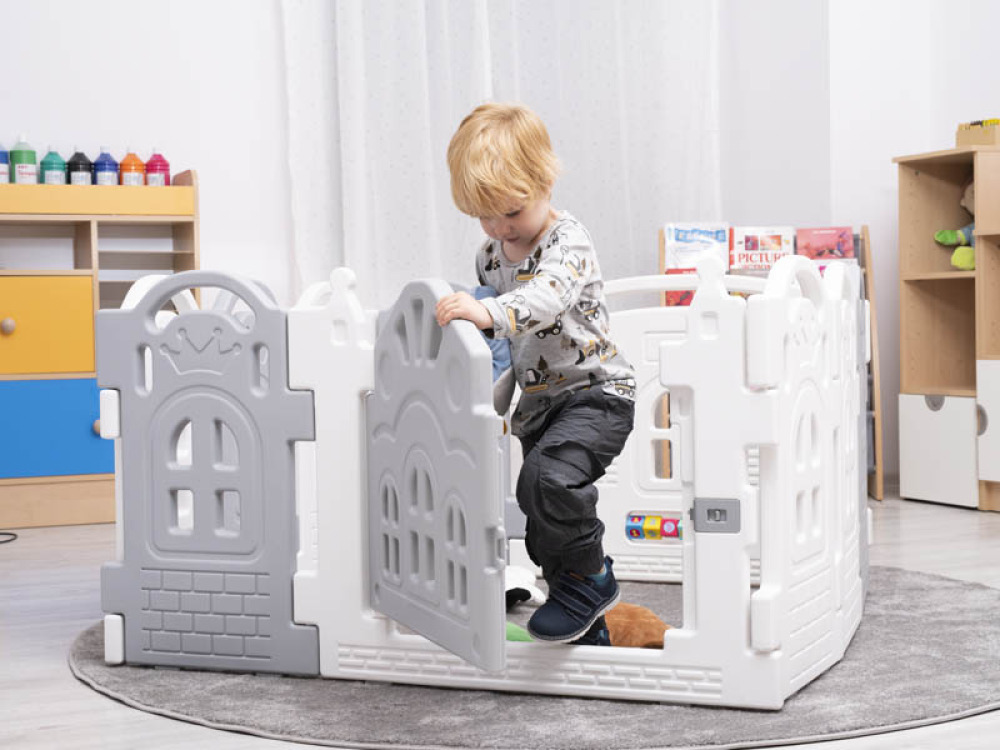 Royal playpen