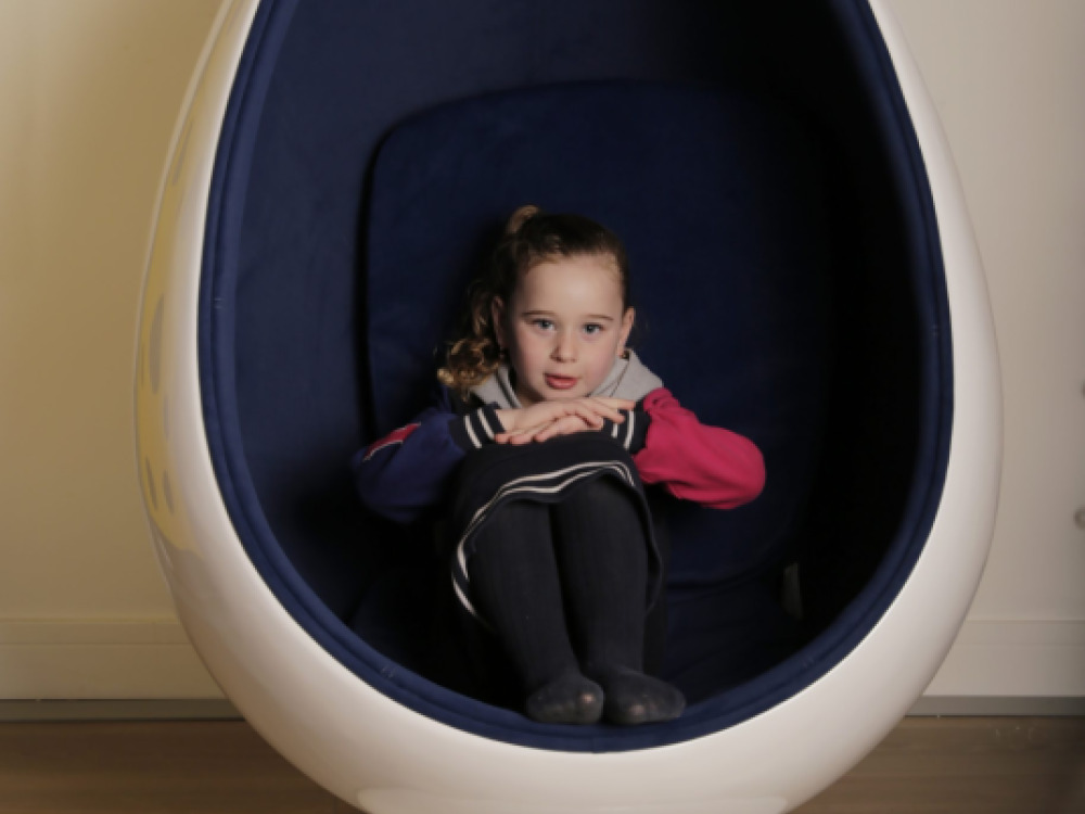 Retro Egg Chair 136cm – Blue